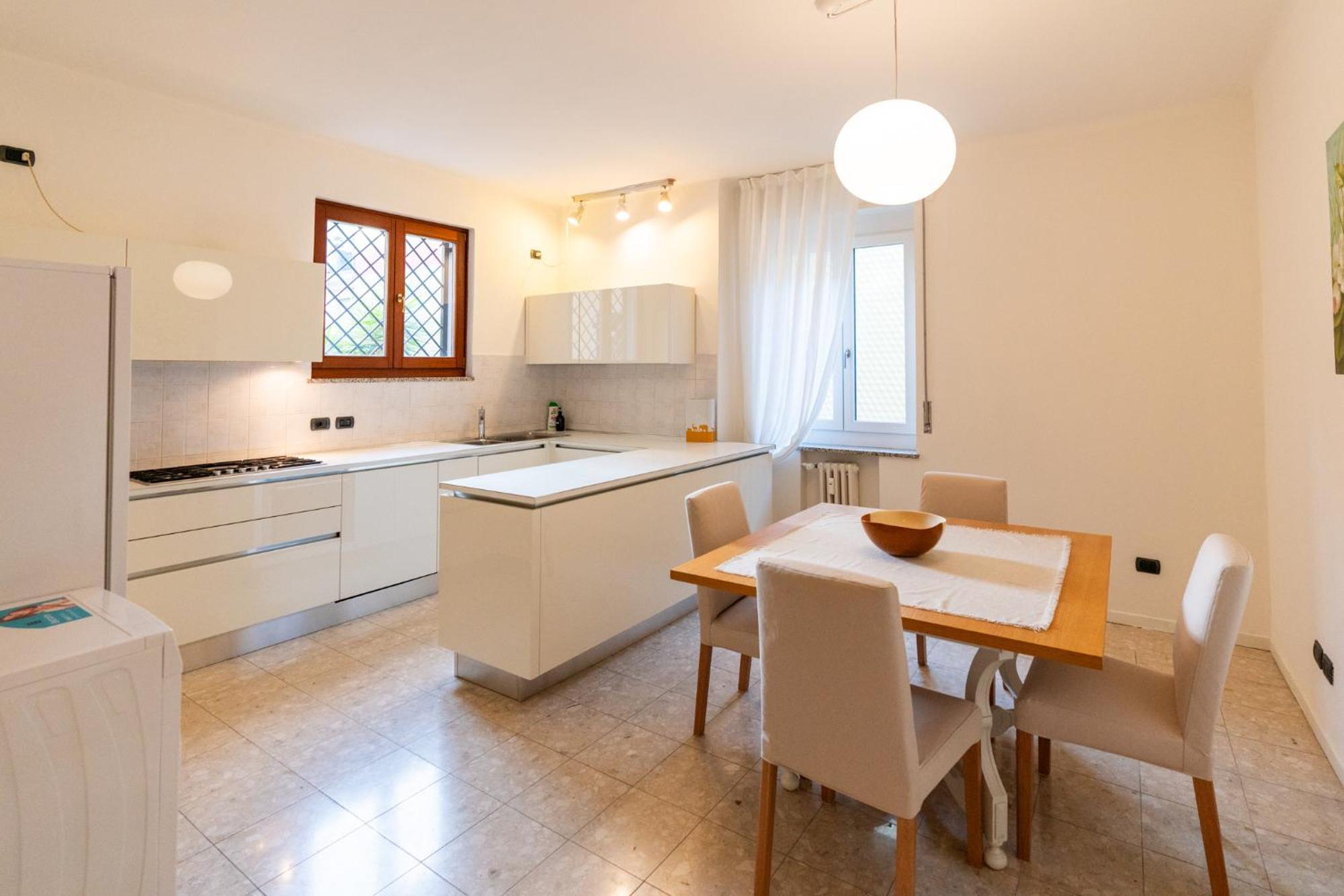 Domus - Elegante Residenza Con Affaccio Su Porta Leoni Apartamento *